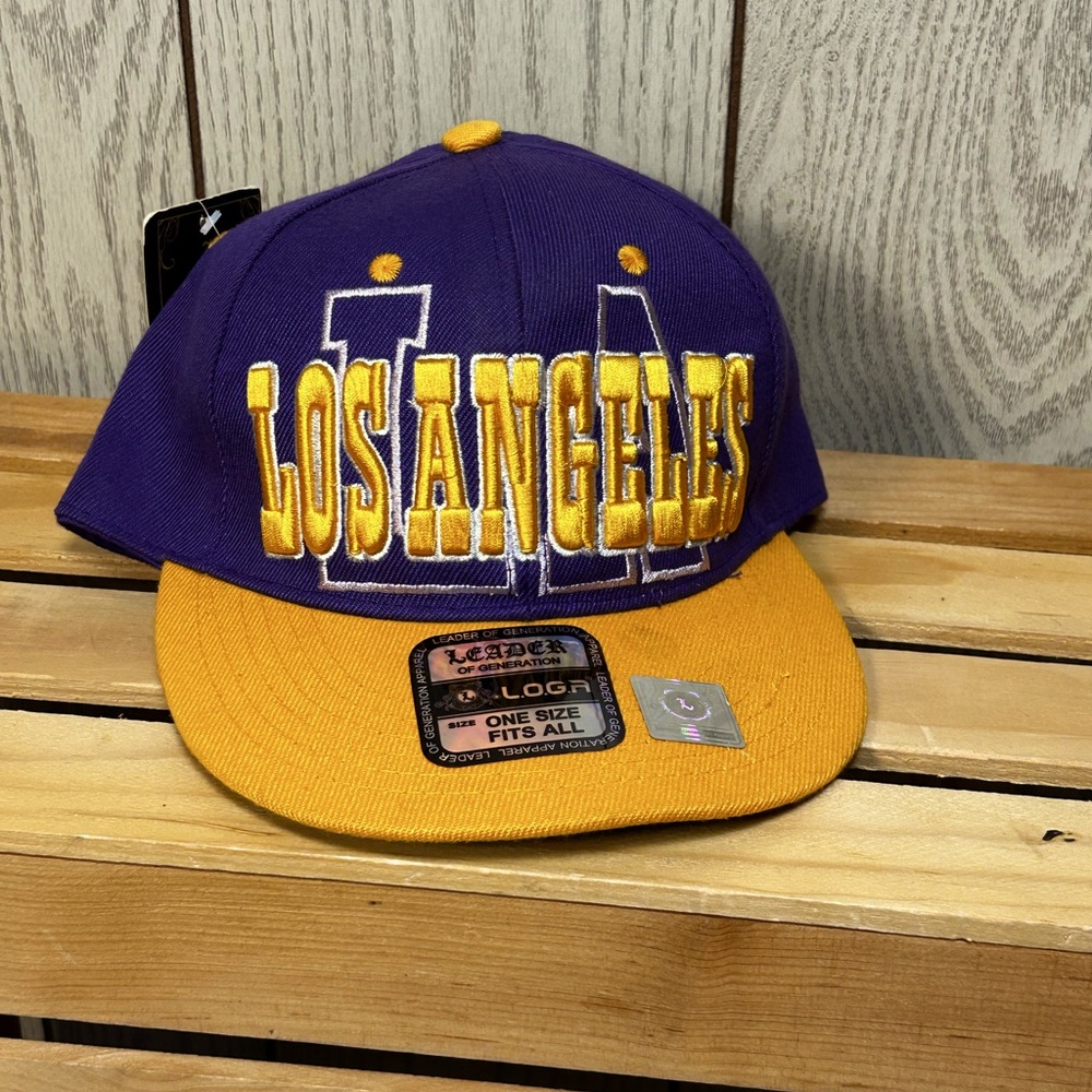 LA Los Angeles SnapBack Leader Loga Embroidered Purple Gold Hat One Size New